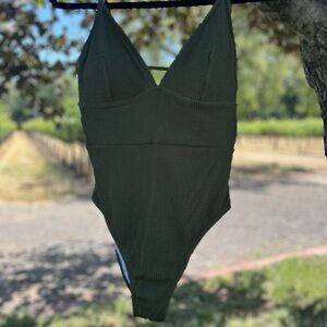 Cupshe Green One Piece Swimsuit with Plunging V-Neckline